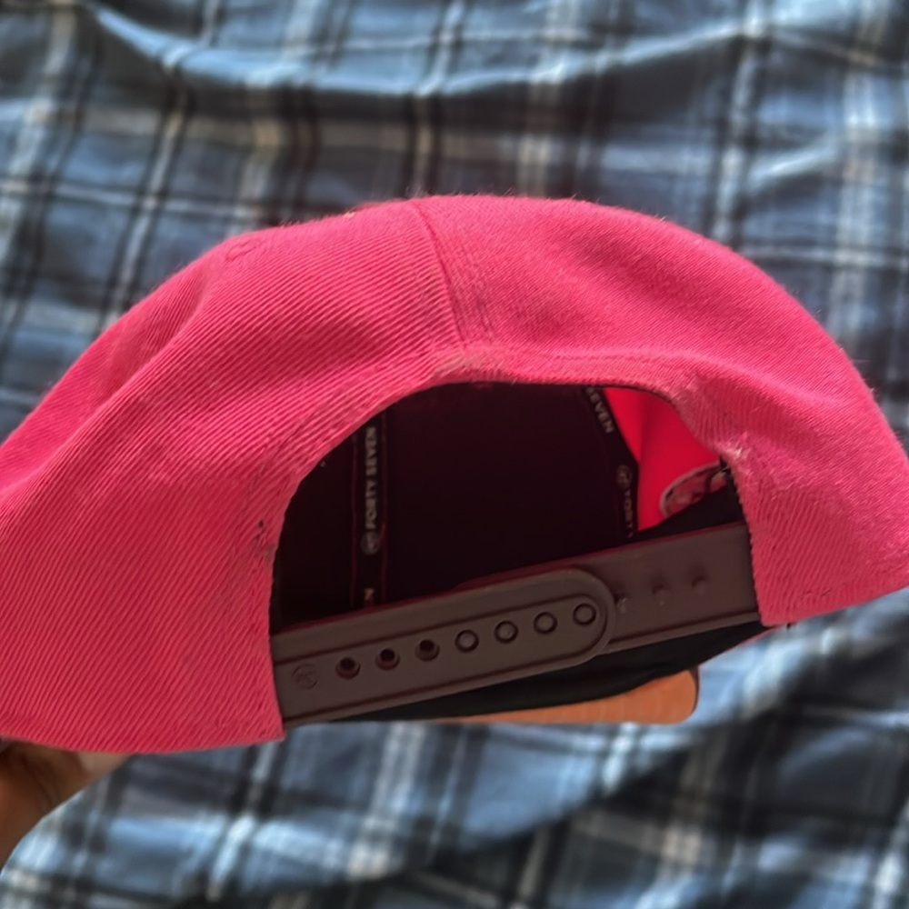 47 Los Angeles Angles Pink Adjustable Cap - Picture 4 of 17